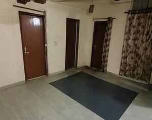 Room in 3 BHK Apartment at Proview Technocity, Chi V Greater Noida – for Rent