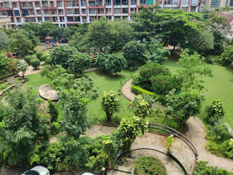 Garden, dona paula 3.5 Bedroom 1600 Sq.Ft. Apartment In Dona Paula Goa 10547917