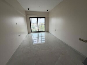 Room in 3 BHK Apartment at Juhu Road – for Sale