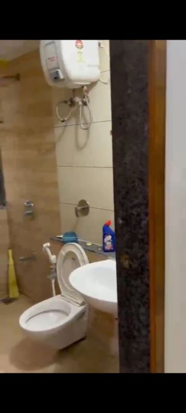 Bathroom, aroma-tirupati-aakruti-greenz 3 Bedroom 1629 Sq.Ft. Apartment In Gota Ahmedabad 10547919