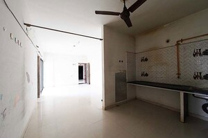Room in 2.5 BHK Apartment at Gota – for Sale