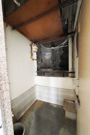 Furnished Amenities in 2.5 BHK Apartment at Gota – for Sale