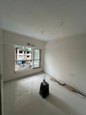Bedroom in 2 BHK Apartment at Kalpataru Vivant, Jogeshwari East – for Rent
