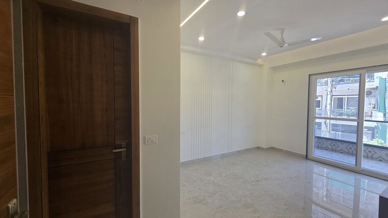 Room, sector 9a 4 Bedroom 2600 Sq.Ft. Builder Floor In Sector 9a Gurgaon 10547964