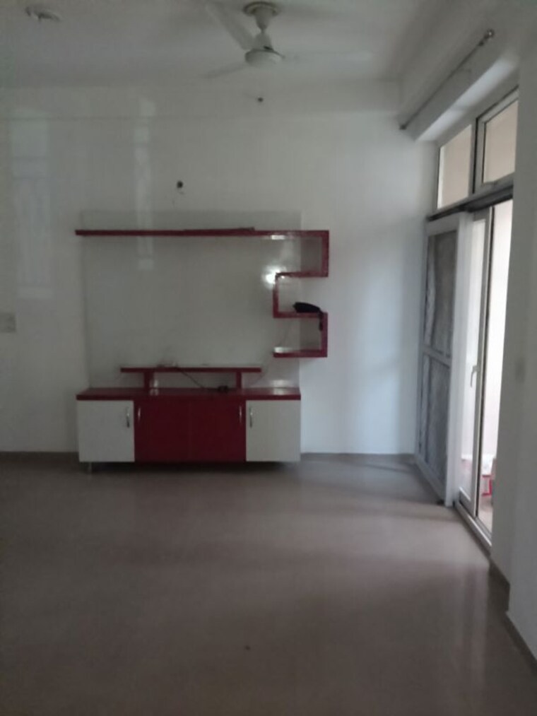 Kitchen, mahagun-mywoods-ii 3 Bedroom 1235 Sq.Ft. Apartment In Sector 16c Greater Noida Greater Noida 10526894