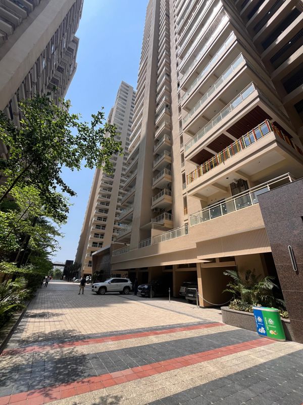 3.5 BHK + Study Room 1900 Sq.Ft. Apartment in SKA Orion