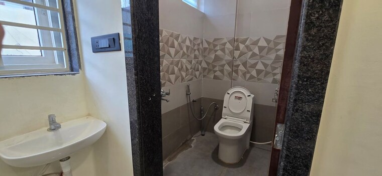 Bathroom, gopanpally 1 Bedroom 500 Sq.Ft. Apartment In Gopanpally Hyderabad 10548013