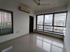 2.5 BHK Apartment For Rent in Oberoi Realty Woods
