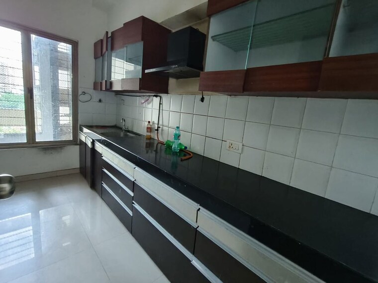 Kitchen, oberoi-realty-woods 2.5 Bedroom 1400 Sq.Ft. Apartment In Goregaon East Mumbai 10548026
