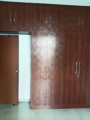 Furnished Amenities in 3 BHK Apartment at Mahagun Mywoods, Sector 16c Greater Noida – for Rent