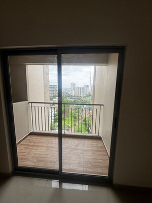Room in 2 BHK Apartment at Mahindra Happinest Tathawade Phase 1, Tathawade – for Rent