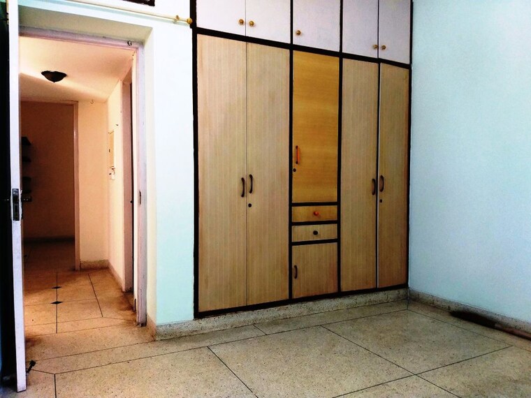 Room, unitech-singleton-floors-south-city 2.5 Bedroom 1400 Sq.Ft. Apartment In Sector 50 Gurgaon 10407531