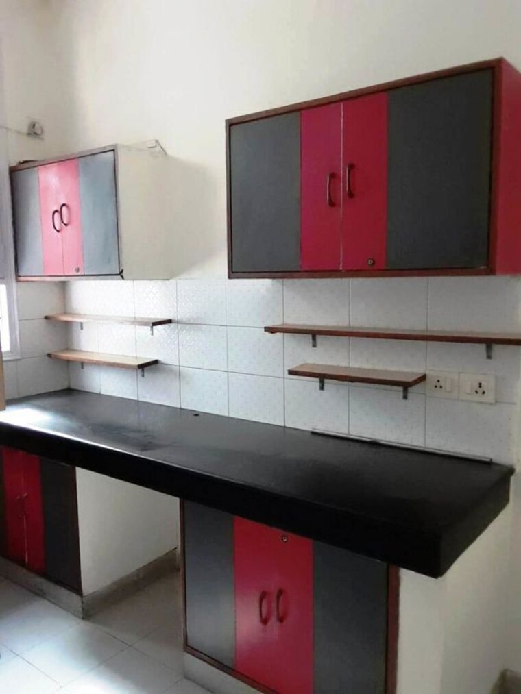 Kitchen, unitech-singleton-floors-south-city 2.5 Bedroom 1400 Sq.Ft. Apartment In Sector 50 Gurgaon 10407531