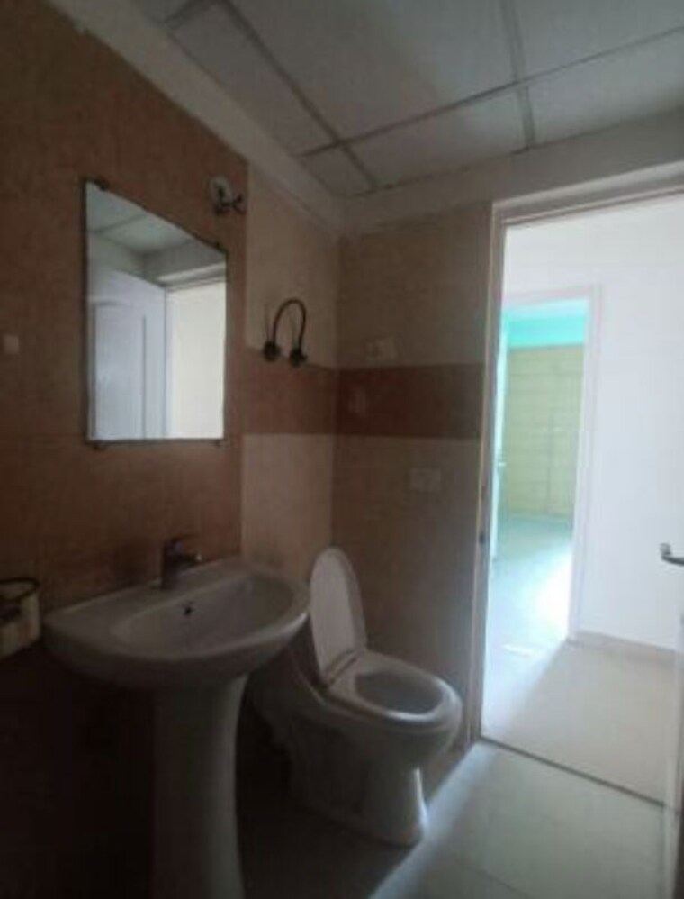 Bathroom, akash-residency-ghaziabad 2 Bedroom 500 Sq.Ft. Apartment In Duhai Ghaziabad 10548094