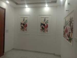 Room in 2 BHK Builder Floor at Dwarka Mor – for Sale