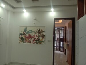 Furnished Amenities in 2 BHK Builder Floor at Dwarka Mor – for Sale