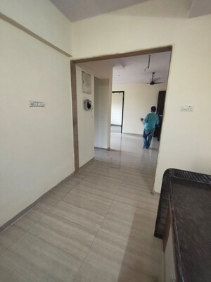Room in 2 BHK Apartment at Thane West – for Sale