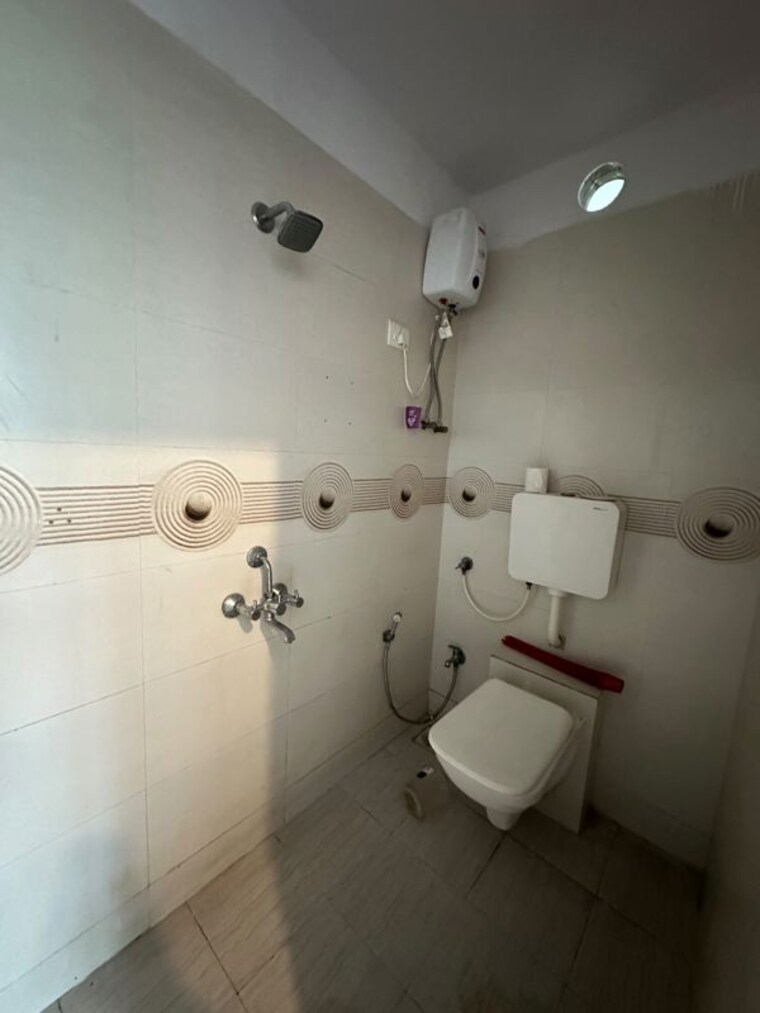 Bathroom, mohid-swiz-heights 1 Bedroom 413 Sq.Ft. Apartment In Andheri West Mumbai 10548174