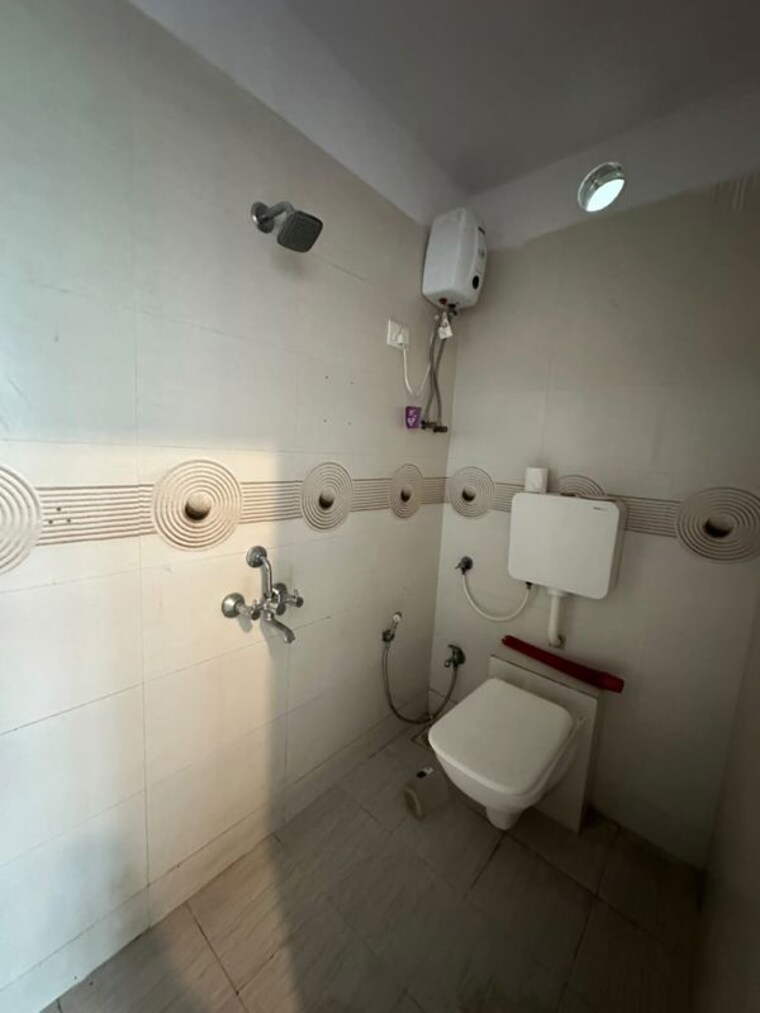 Bathroom, mohid-swiz-heights 1 Bedroom 413 Sq.Ft. Apartment In Andheri West Mumbai 10548174