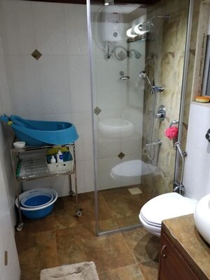 Bathroom in 3 BHK Villa at Hiranandani Powai Park, Powai – for Rent