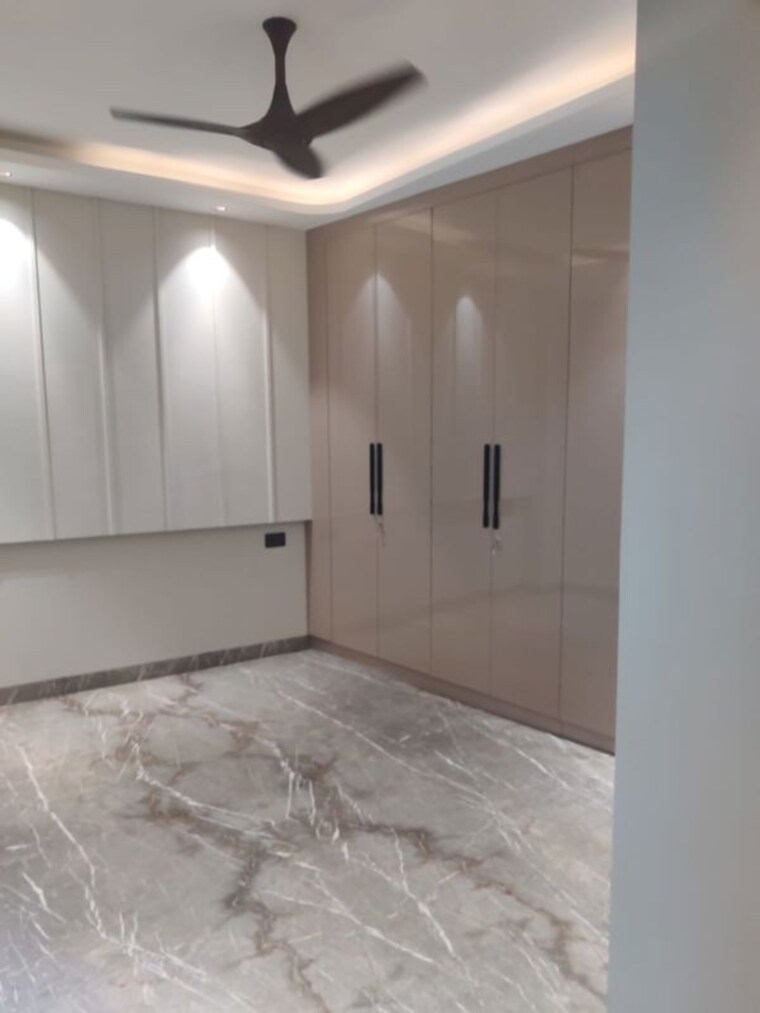 Room, green park extension 4 Bedroom 300 Sq.Yd. Builder Floor In Green Park Extension Delhi 10548182