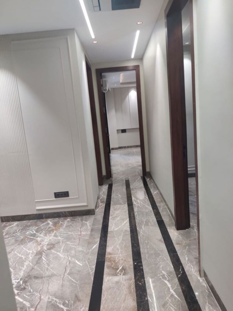 undefined, green park extension 4 Bedroom 300 Sq.Yd. Builder Floor In Green Park Extension Delhi 10548182