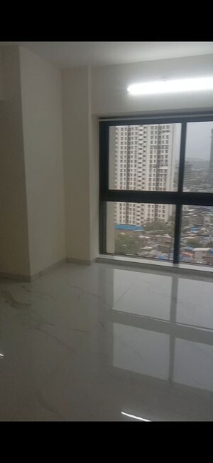 Room in 2 BHK Apartment at Level The Residences, Andheri West – for Rent