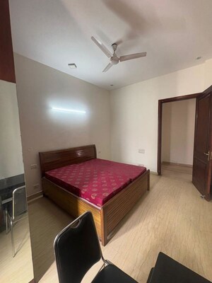 Bedroom in 2 BHK Builder Floor at Sector 42 – for Rent