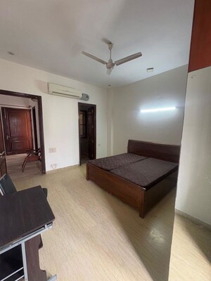 Living Room in 2 BHK Builder Floor at Sector 42 – for Rent