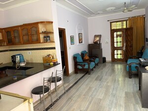 Living Room in 3 BHK Builder Floor at Sector 44 – for Rent