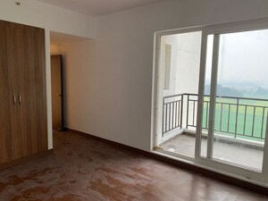 Room in 3 BHK Apartment at Sobha City Gurgaon, Sector 108 – for Rent