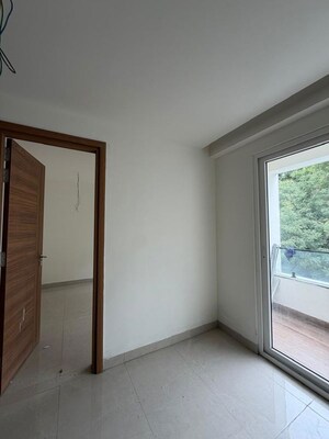 Room in 3 BHK Apartment at Serilingampally – for Rent