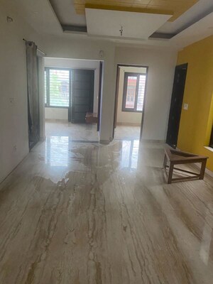 Room in 4 BHK Builder Floor at Sector 10 – for Sale