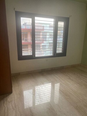 Room in 4 BHK Builder Floor at Sector 10 – for Sale