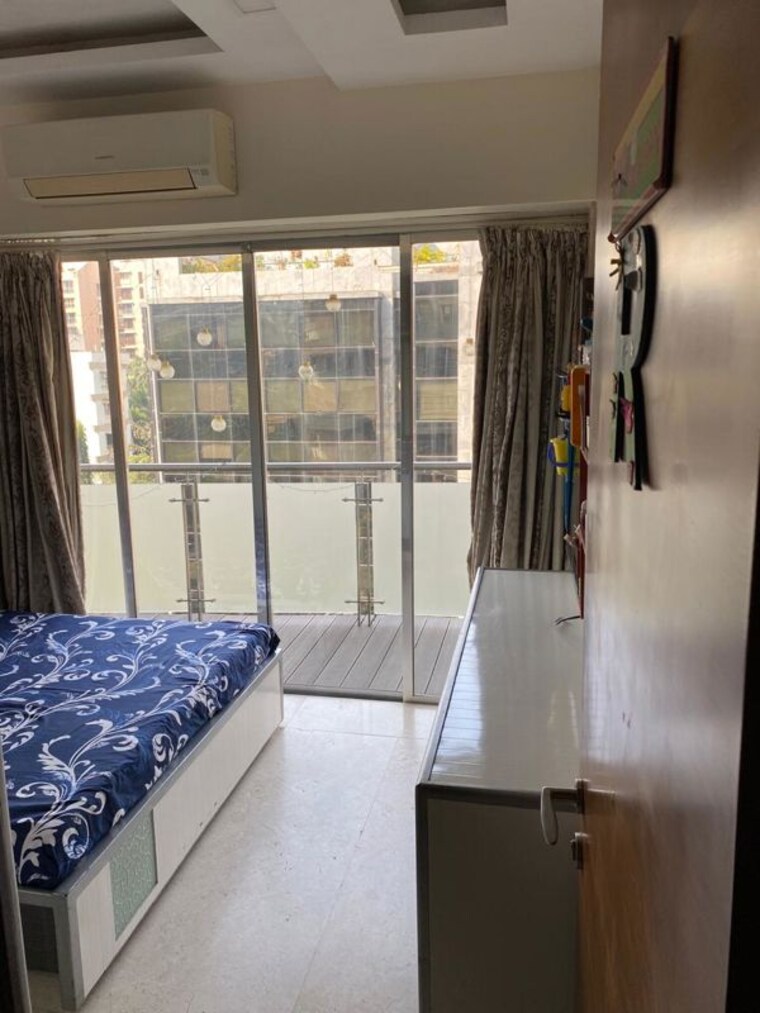 Room, santacruz west 3 Bedroom 900 Sq.Ft. Apartment In Santacruz West Mumbai 10548284
