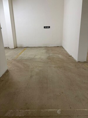 Room in 3.5 BHK Apartment at Gera Planet Of Joy, Kharadi – for Rent