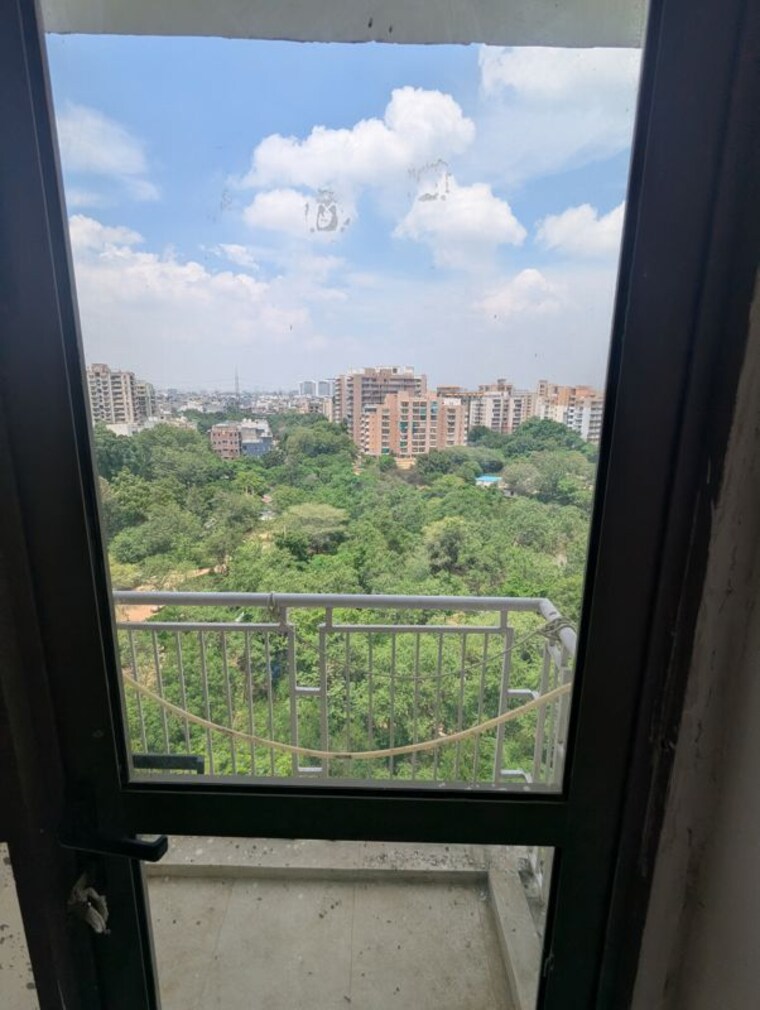 Balcony, unitech-uniworld-gardens-2 2 Bedroom 975 Sq.Ft. Apartment In Sector 47 Gurgaon 10548311