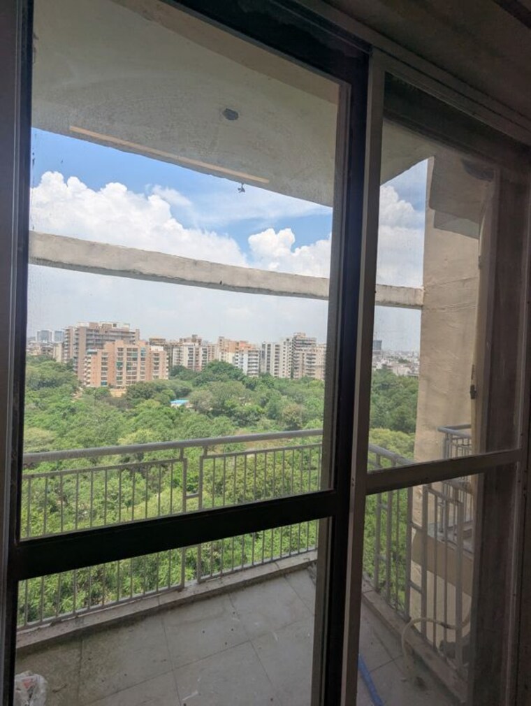 Room, unitech-uniworld-gardens-2 2 Bedroom 975 Sq.Ft. Apartment In Sector 47 Gurgaon 10548311