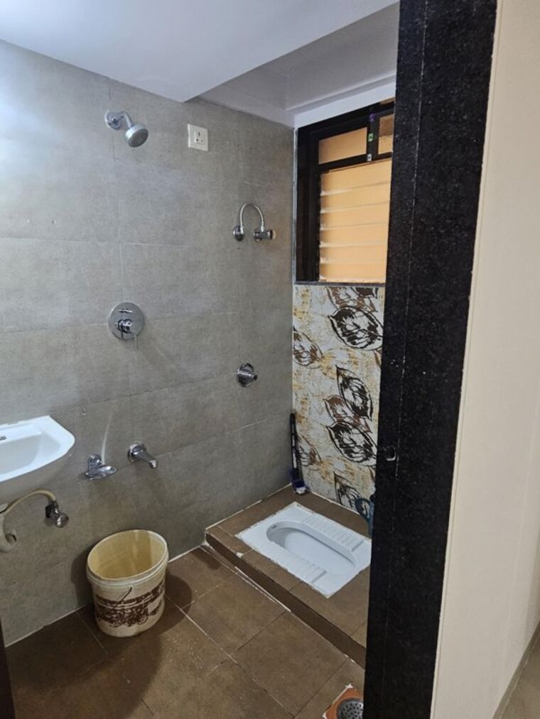 Bathroom, gulraj-heights 1 Bedroom 500 Sq.Ft. Apartment In Kurla East Mumbai 10548356