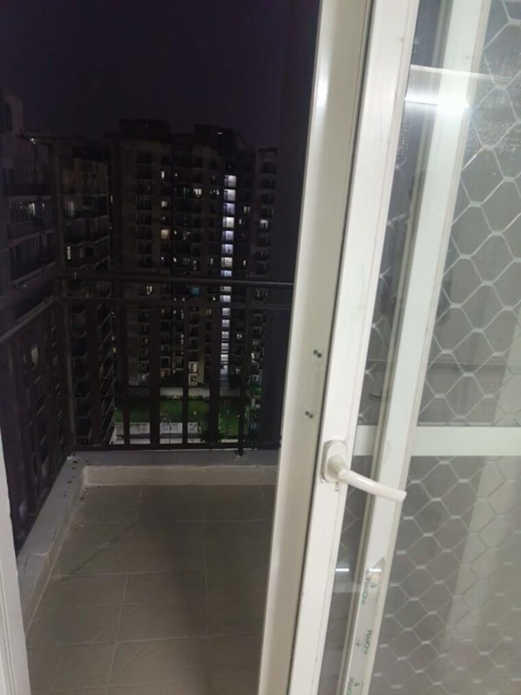 Balcony, maxblis-white-house 3 Bedroom 1795 Sq.Ft. Apartment In Sector 75 Noida 10548396