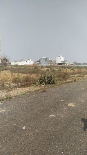 Plot Area in  Plot at Paramount Golf Forest Studio Apartments Phase 2 -, Zeta I Greater Noida – for Rent
