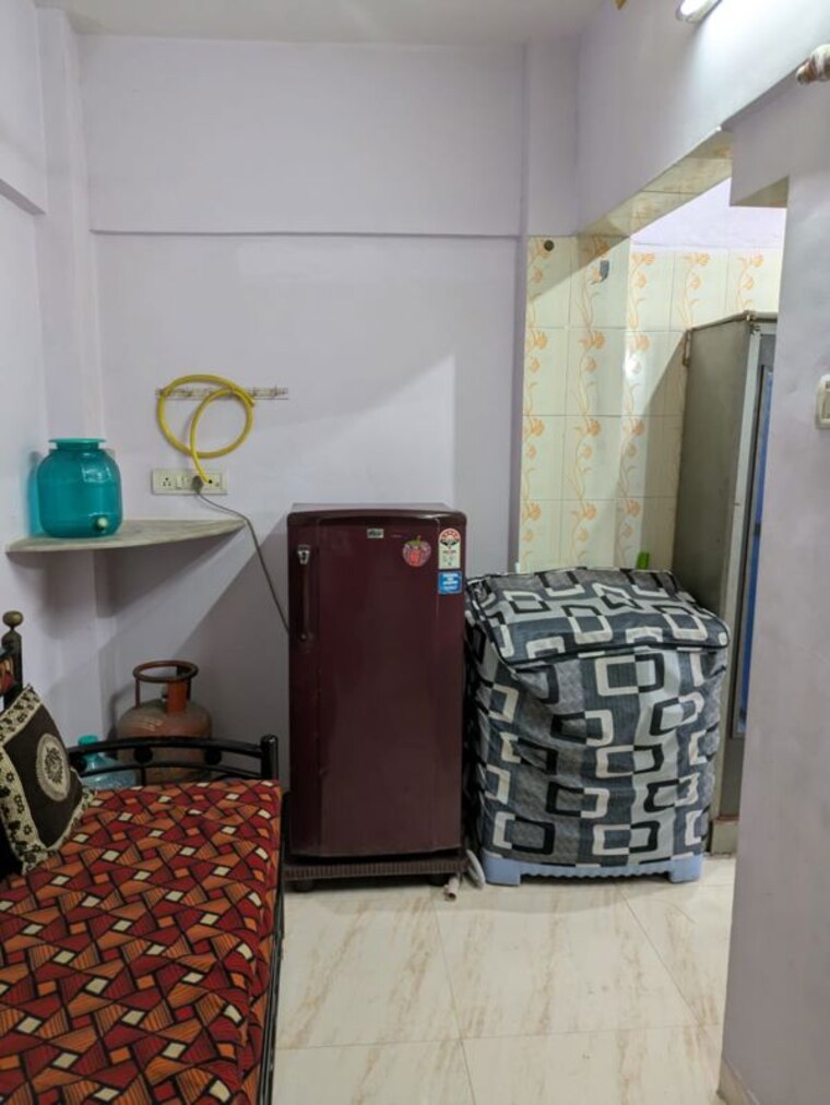 Living Room, bindra-complex 1 RK 250 Sq.Ft. Apartment In Andheri East Mumbai 10548409