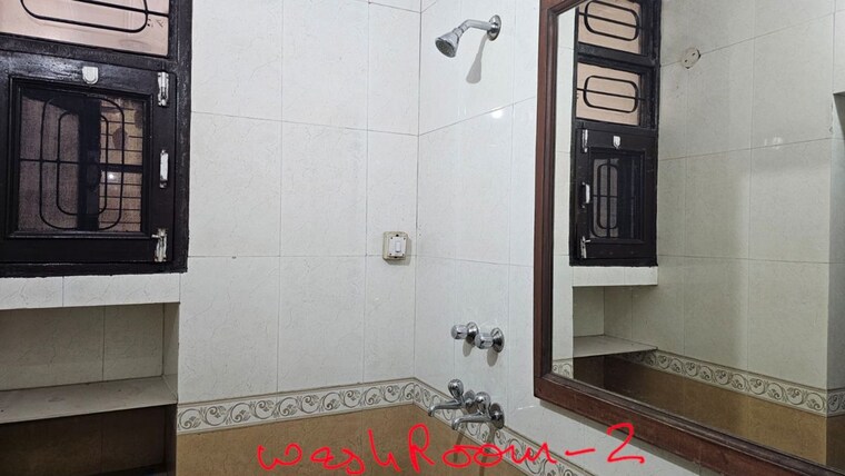 Bathroom, sector 47 3 Bedroom 1000 Sq.Ft. Builder Floor In Sector 47 Chandigarh 10548413
