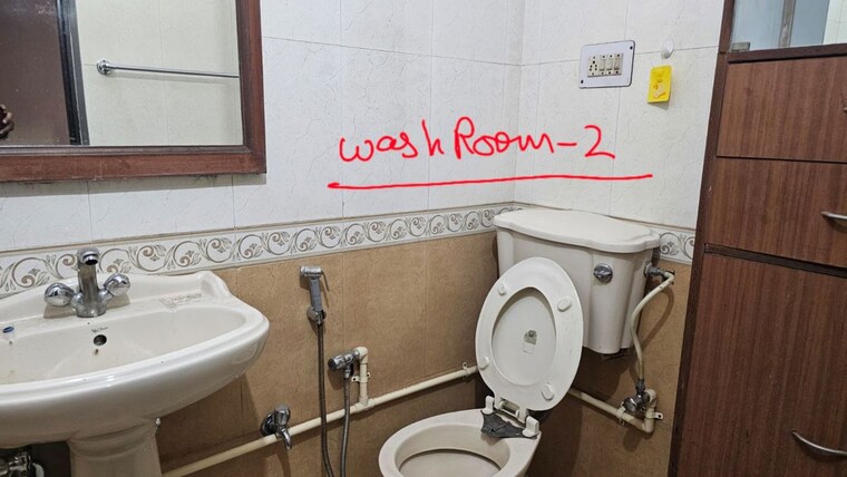 Bathroom, sector 47 3 Bedroom 1000 Sq.Ft. Builder Floor In Sector 47 Chandigarh 10548413