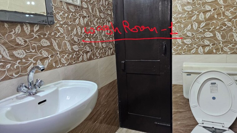 Bathroom, sector 47 3 Bedroom 1000 Sq.Ft. Builder Floor In Sector 47 Chandigarh 10548413