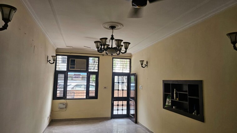 Living Room, sector 47 3 Bedroom 1000 Sq.Ft. Builder Floor In Sector 47 Chandigarh 10548413