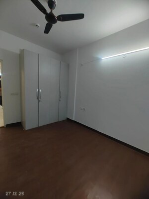 Room in 3 BHK Apartment at Mapsko Mount Ville, Sector 79 – for Rent