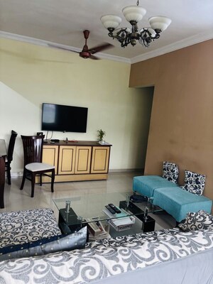 Team Area in 2 BHK Apartment at Marathon Cosmos, Mulund West – for Rent
