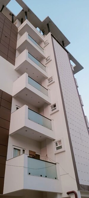 Furnished Amenities in 2 BHK Apartment at MJ Park Square, Indira Nagar – for Sale