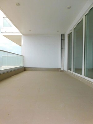 Room in 2 BHK Apartment at Omkar Alta Monte, Malad East – for Sale